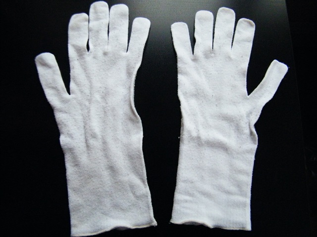 'Skinnies' gloves